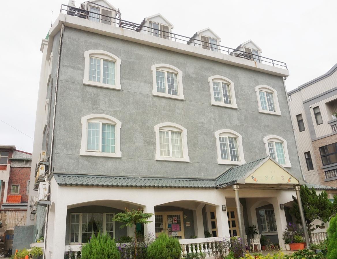 Red Roof B&B Цзиньху Экстерьер фото