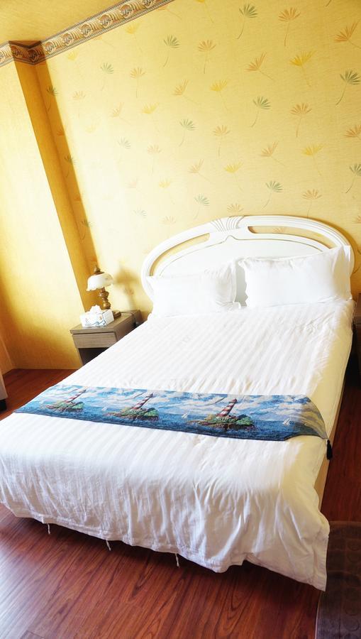 Red Roof B&B Цзиньху Экстерьер фото