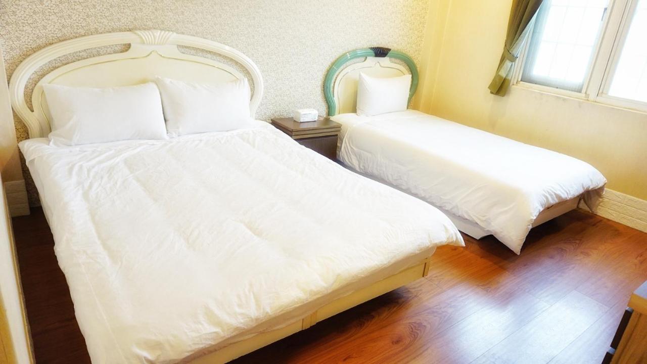 Red Roof B&B Цзиньху Экстерьер фото
